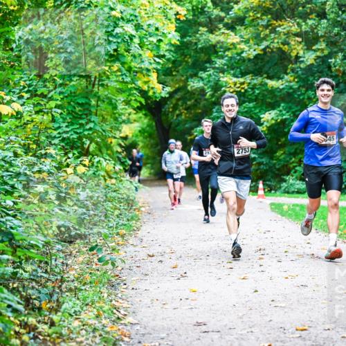 12.10.2025 - Bramfelder Halbmarathon 2025 Dr. Thomas Lammeyer http://msf.ph/oto/9345421 12.10.2025 10:15:45 Laufen 293, 2753, 45 meine-sportfotos.de