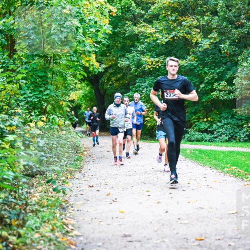 12.10.2025 - Bramfelder Halbmarathon 2025 Dr. Thomas Lammeyer http://msf.ph/oto/9345432 12.10.2025 10:15:47 Laufen 293 meine-sportfotos.de