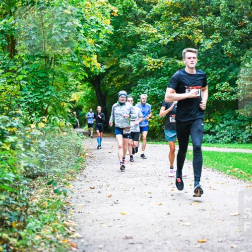 12.10.2025 - Bramfelder Halbmarathon 2025 Dr. Thomas Lammeyer http://msf.ph/oto/9345435 12.10.2025 10:15:48 Laufen 2500, 29 meine-sportfotos.de