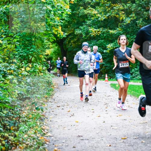 12.10.2025 - Bramfelder Halbmarathon 2025 Dr. Thomas Lammeyer http://msf.ph/oto/9345440 12.10.2025 10:15:49 Laufen 2915, 2934 meine-sportfotos.de