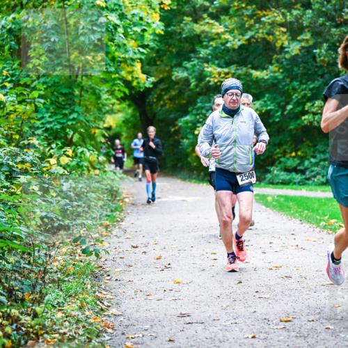 12.10.2025 - Bramfelder Halbmarathon 2025 Dr. Thomas Lammeyer http://msf.ph/oto/9345447 12.10.2025 10:15:50 Laufen 2500, 2915 meine-sportfotos.de