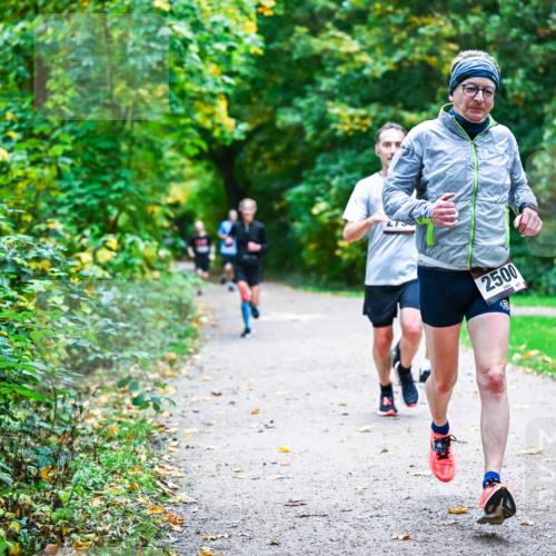 12.10.2025 - Bramfelder Halbmarathon 2025 Dr. Thomas Lammeyer http://msf.ph/oto/9345453 12.10.2025 10:15:50 Laufen  meine-sportfotos.de
