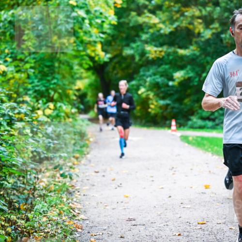 12.10.2025 - Bramfelder Halbmarathon 2025 Dr. Thomas Lammeyer http://msf.ph/oto/9345460 12.10.2025 10:15:52 Laufen 361, 2756 meine-sportfotos.de