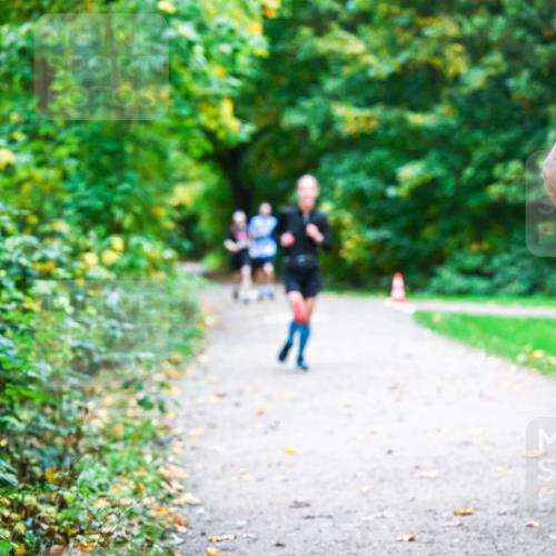 12.10.2025 - Bramfelder Halbmarathon 2025 Dr. Thomas Lammeyer http://msf.ph/oto/9345463 12.10.2025 10:15:52 Laufen 361, 2 meine-sportfotos.de
