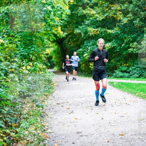 12.10.2025 - Bramfelder Halbmarathon 2025 Dr. Thomas Lammeyer http://msf.ph/oto/9345469 12.10.2025 10:15:53 Laufen 773 meine-sportfotos.de