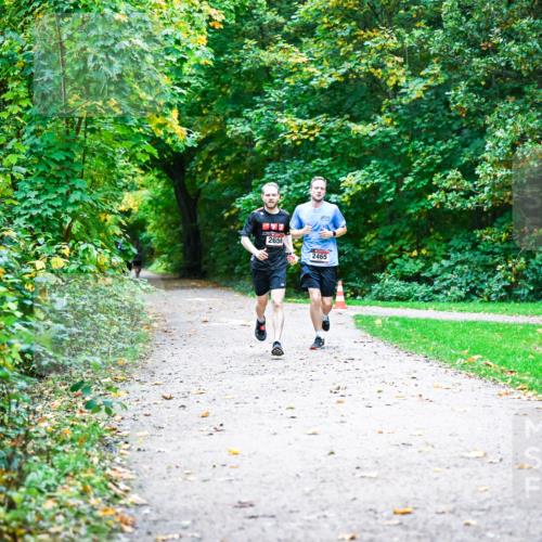 12.10.2025 - Bramfelder Halbmarathon 2025 Dr. Thomas Lammeyer http://msf.ph/oto/9345481 12.10.2025 10:15:57 Laufen 2656, 2465 meine-sportfotos.de
