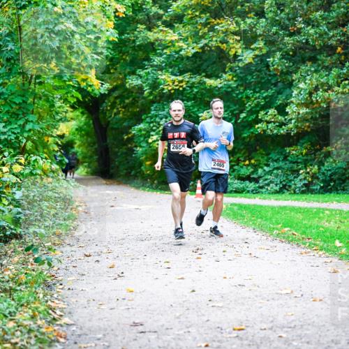 12.10.2025 - Bramfelder Halbmarathon 2025 Dr. Thomas Lammeyer http://msf.ph/oto/9345489 12.10.2025 10:15:58 Laufen 265, 2465 meine-sportfotos.de