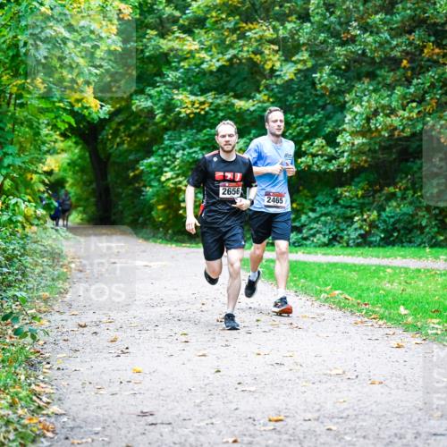12.10.2025 - Bramfelder Halbmarathon 2025 Dr. Thomas Lammeyer http://msf.ph/oto/9345493 12.10.2025 10:15:58 Laufen 2656, 2465 meine-sportfotos.de