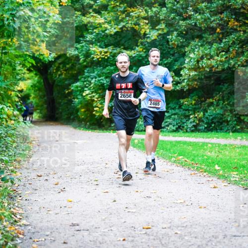 12.10.2025 - Bramfelder Halbmarathon 2025 Dr. Thomas Lammeyer http://msf.ph/oto/9345495 12.10.2025 10:15:59 Laufen 2656, 2465 meine-sportfotos.de