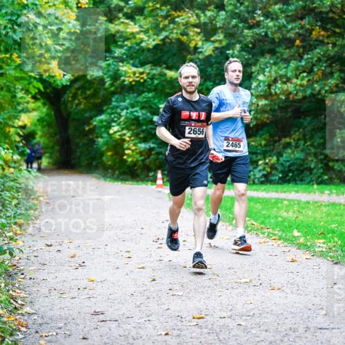 12.10.2025 - Bramfelder Halbmarathon 2025 Dr. Thomas Lammeyer http://msf.ph/oto/9345498 12.10.2025 10:15:59 Laufen 2656, 2465 meine-sportfotos.de