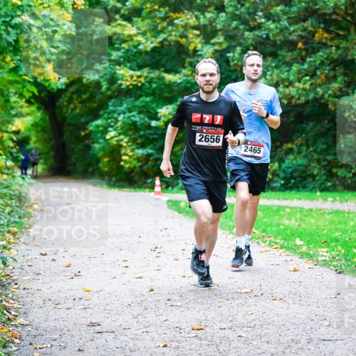 12.10.2025 - Bramfelder Halbmarathon 2025 Dr. Thomas Lammeyer http://msf.ph/oto/9345500 12.10.2025 10:15:59 Laufen 2656, 2465 meine-sportfotos.de