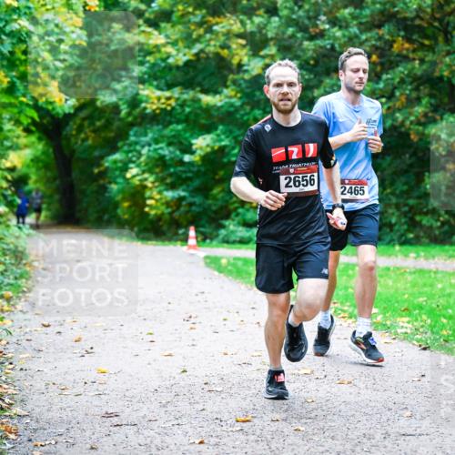 12.10.2025 - Bramfelder Halbmarathon 2025 Dr. Thomas Lammeyer http://msf.ph/oto/9345501 12.10.2025 10:16:00 Laufen 2656, 2465 meine-sportfotos.de