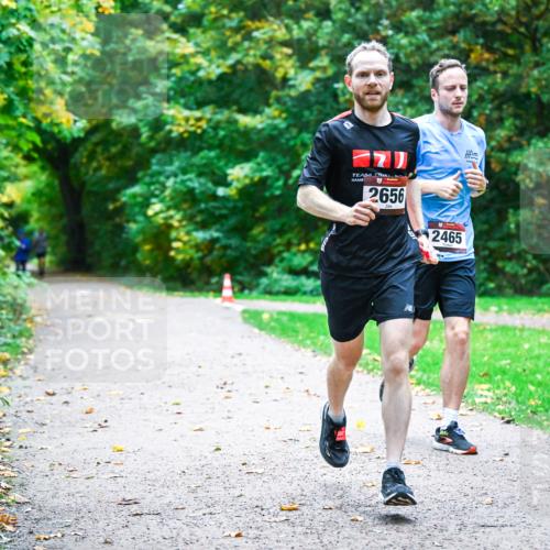 12.10.2025 - Bramfelder Halbmarathon 2025 Dr. Thomas Lammeyer http://msf.ph/oto/9345502 12.10.2025 10:16:00 Laufen 2656, 2465 meine-sportfotos.de
