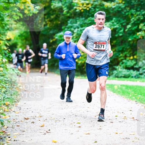 12.10.2025 - Bramfelder Halbmarathon 2025 Dr. Thomas Lammeyer http://msf.ph/oto/9345521 12.10.2025 10:16:13 Laufen 2671 meine-sportfotos.de