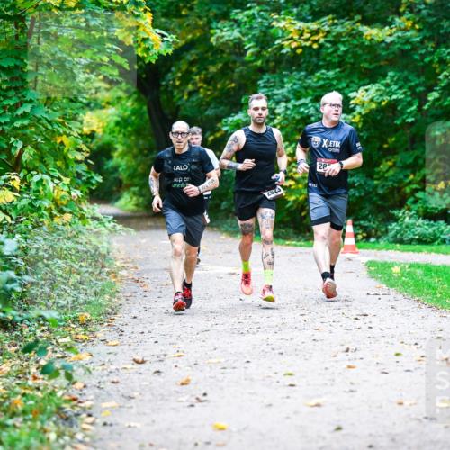 12.10.2025 - Bramfelder Halbmarathon 2025 Dr. Thomas Lammeyer http://msf.ph/oto/9345538 12.10.2025 10:16:20 Laufen 2023, 2, 28 meine-sportfotos.de