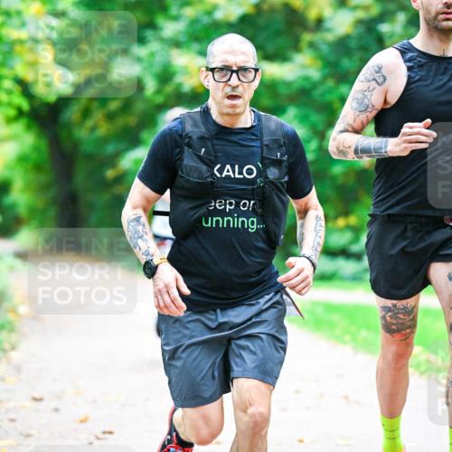 12.10.2025 - Bramfelder Halbmarathon 2025 Dr. Thomas Lammeyer http://msf.ph/oto/9345555 12.10.2025 10:16:24 Laufen 2823, 0, 27, 2858 meine-sportfotos.de