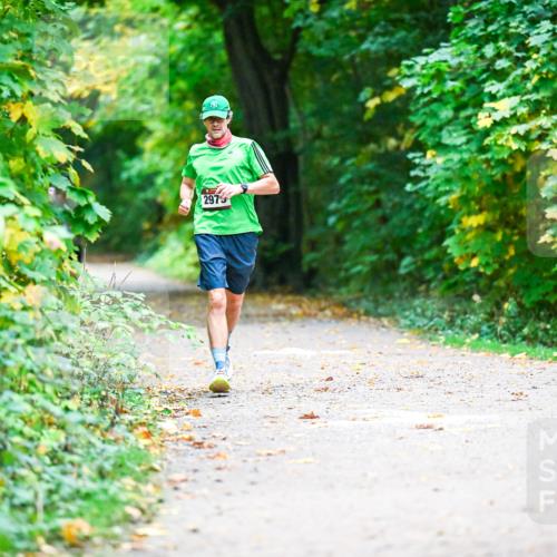 12.10.2025 - Bramfelder Halbmarathon 2025 Dr. Thomas Lammeyer http://msf.ph/oto/9345558 12.10.2025 10:16:31 Laufen  meine-sportfotos.de