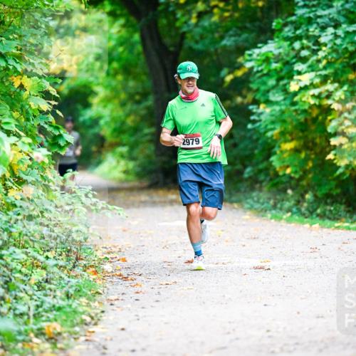 12.10.2025 - Bramfelder Halbmarathon 2025 Dr. Thomas Lammeyer http://msf.ph/oto/9345569 12.10.2025 10:16:33 Laufen 2979 meine-sportfotos.de