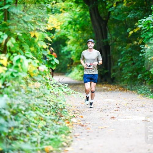 12.10.2025 - Bramfelder Halbmarathon 2025 Dr. Thomas Lammeyer http://msf.ph/oto/9345580 12.10.2025 10:16:38 Laufen 942 meine-sportfotos.de
