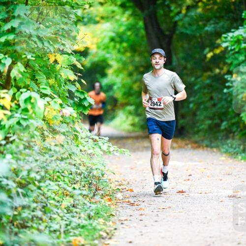 12.10.2025 - Bramfelder Halbmarathon 2025 Dr. Thomas Lammeyer http://msf.ph/oto/9345594 12.10.2025 10:16:40 Laufen 2942 meine-sportfotos.de