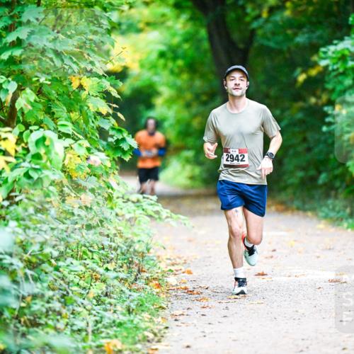 12.10.2025 - Bramfelder Halbmarathon 2025 Dr. Thomas Lammeyer http://msf.ph/oto/9345600 12.10.2025 10:16:41 Laufen 2942 meine-sportfotos.de