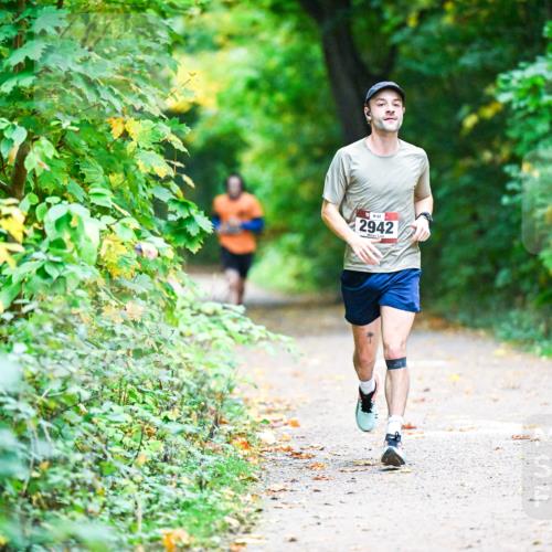 12.10.2025 - Bramfelder Halbmarathon 2025 Dr. Thomas Lammeyer http://msf.ph/oto/9345601 12.10.2025 10:16:41 Laufen 2942 meine-sportfotos.de