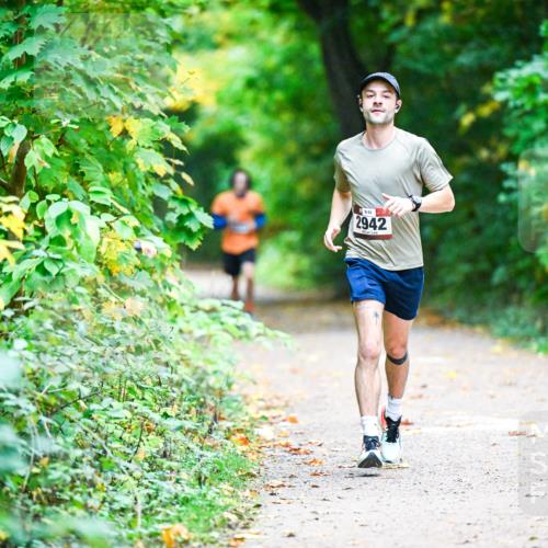 12.10.2025 - Bramfelder Halbmarathon 2025 Dr. Thomas Lammeyer http://msf.ph/oto/9345603 12.10.2025 10:16:42 Laufen 2942 meine-sportfotos.de