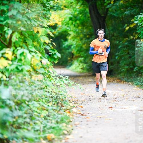 12.10.2025 - Bramfelder Halbmarathon 2025 Dr. Thomas Lammeyer http://msf.ph/oto/9345615 12.10.2025 10:16:47 Laufen  meine-sportfotos.de