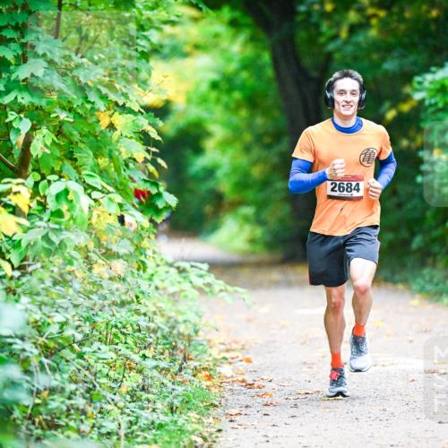 12.10.2025 - Bramfelder Halbmarathon 2025 Dr. Thomas Lammeyer http://msf.ph/oto/9345637 12.10.2025 10:16:50 Laufen 2684 meine-sportfotos.de