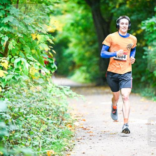 12.10.2025 - Bramfelder Halbmarathon 2025 Dr. Thomas Lammeyer http://msf.ph/oto/9345638 12.10.2025 10:16:50 Laufen 2084 meine-sportfotos.de