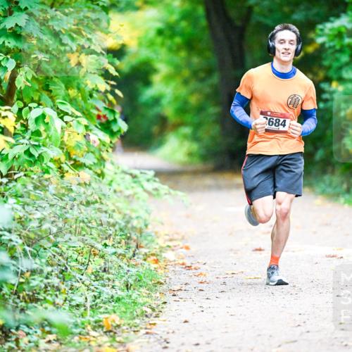 12.10.2025 - Bramfelder Halbmarathon 2025 Dr. Thomas Lammeyer http://msf.ph/oto/9345639 12.10.2025 10:16:50 Laufen 2684 meine-sportfotos.de