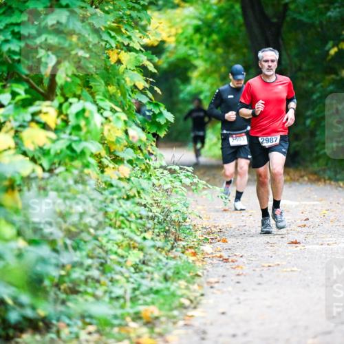 12.10.2025 - Bramfelder Halbmarathon 2025 Dr. Thomas Lammeyer http://msf.ph/oto/9345652 12.10.2025 10:17:00 Laufen 2903, 2987 meine-sportfotos.de