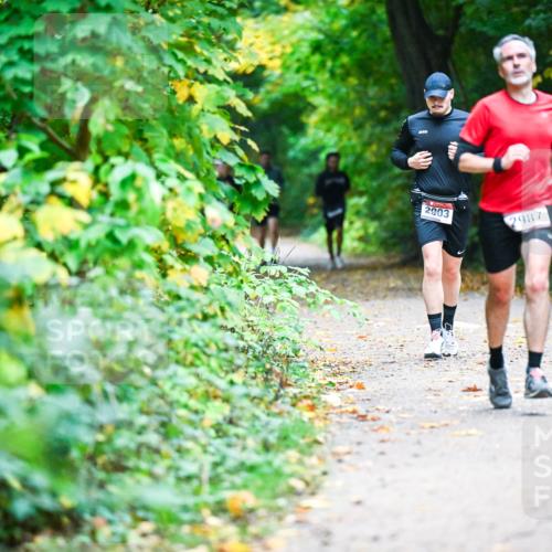 12.10.2025 - Bramfelder Halbmarathon 2025 Dr. Thomas Lammeyer http://msf.ph/oto/9345662 12.10.2025 10:17:01 Laufen 2903, 2987 meine-sportfotos.de