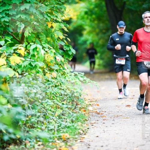 12.10.2025 - Bramfelder Halbmarathon 2025 Dr. Thomas Lammeyer http://msf.ph/oto/9345664 12.10.2025 10:17:01 Laufen 2903, 2987 meine-sportfotos.de