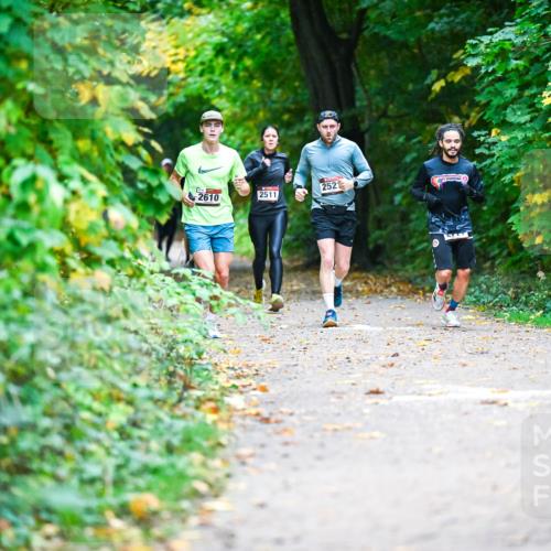 12.10.2025 - Bramfelder Halbmarathon 2025 Dr. Thomas Lammeyer http://msf.ph/oto/9345694 12.10.2025 10:17:10 Laufen 252, 2610, 2511 meine-sportfotos.de