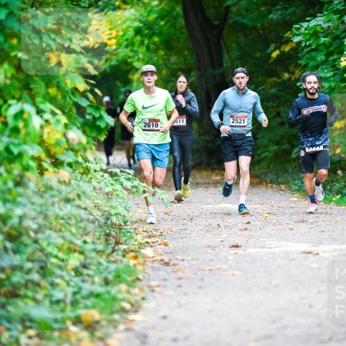 12.10.2025 - Bramfelder Halbmarathon 2025 Dr. Thomas Lammeyer http://msf.ph/oto/9345701 12.10.2025 10:17:11 Laufen 511, 2521, 2610 meine-sportfotos.de