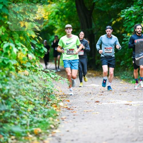 12.10.2025 - Bramfelder Halbmarathon 2025 Dr. Thomas Lammeyer http://msf.ph/oto/9345707 12.10.2025 10:17:12 Laufen 2610, 2511, 2521 meine-sportfotos.de