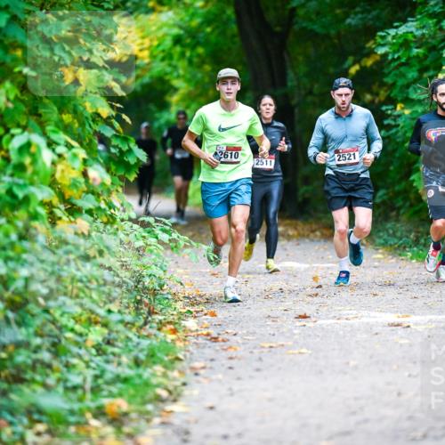 12.10.2025 - Bramfelder Halbmarathon 2025 Dr. Thomas Lammeyer http://msf.ph/oto/9345708 12.10.2025 10:17:12 Laufen 2610, 2521, 2511 meine-sportfotos.de