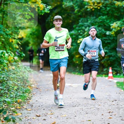 12.10.2025 - Bramfelder Halbmarathon 2025 Dr. Thomas Lammeyer http://msf.ph/oto/9345731 12.10.2025 10:17:17 Laufen 2610, 2521 meine-sportfotos.de
