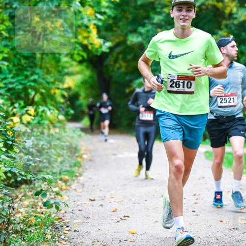 12.10.2025 - Bramfelder Halbmarathon 2025 Dr. Thomas Lammeyer http://msf.ph/oto/9345741 12.10.2025 10:17:19 Laufen 2511, 638, 2610, 2521 meine-sportfotos.de