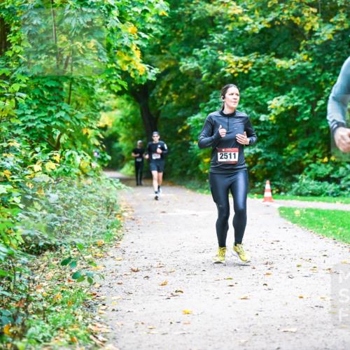 12.10.2025 - Bramfelder Halbmarathon 2025 Dr. Thomas Lammeyer http://msf.ph/oto/9345745 12.10.2025 10:17:20 Laufen 2511, 2521 meine-sportfotos.de