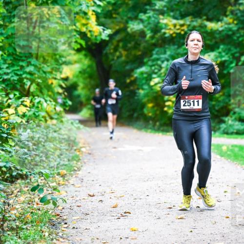 12.10.2025 - Bramfelder Halbmarathon 2025 Dr. Thomas Lammeyer http://msf.ph/oto/9345750 12.10.2025 10:17:20 Laufen 2511 meine-sportfotos.de