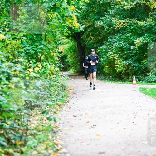 12.10.2025 - Bramfelder Halbmarathon 2025 Dr. Thomas Lammeyer http://msf.ph/oto/9345756 12.10.2025 10:17:22 Laufen  meine-sportfotos.de