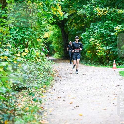 12.10.2025 - Bramfelder Halbmarathon 2025 Dr. Thomas Lammeyer http://msf.ph/oto/9345757 12.10.2025 10:17:22 Laufen 22880 meine-sportfotos.de