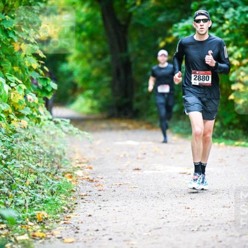 12.10.2025 - Bramfelder Halbmarathon 2025 Dr. Thomas Lammeyer http://msf.ph/oto/9345769 12.10.2025 10:17:24 Laufen 2880 meine-sportfotos.de
