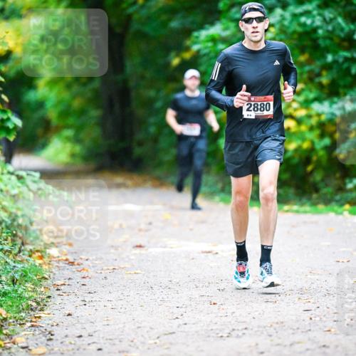 12.10.2025 - Bramfelder Halbmarathon 2025 Dr. Thomas Lammeyer http://msf.ph/oto/9345772 12.10.2025 10:17:24 Laufen 2880, 88 meine-sportfotos.de