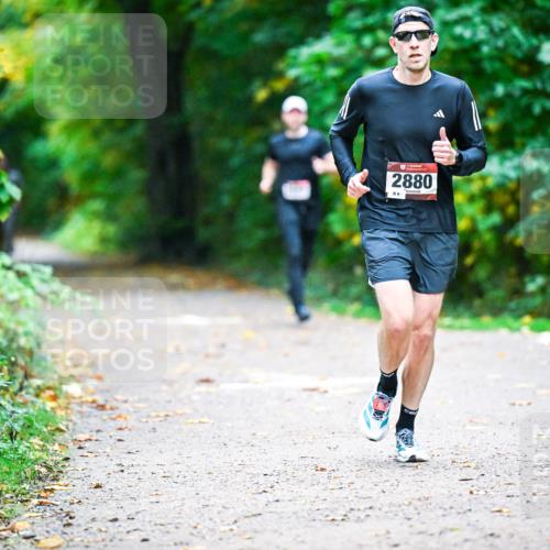 12.10.2025 - Bramfelder Halbmarathon 2025 Dr. Thomas Lammeyer http://msf.ph/oto/9345774 12.10.2025 10:17:25 Laufen 2880, 88 meine-sportfotos.de