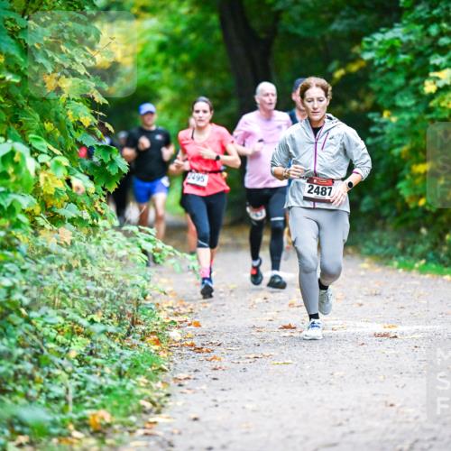 12.10.2025 - Bramfelder Halbmarathon 2025 Dr. Thomas Lammeyer http://msf.ph/oto/9345806 12.10.2025 10:17:37 Laufen 2487, 495 meine-sportfotos.de