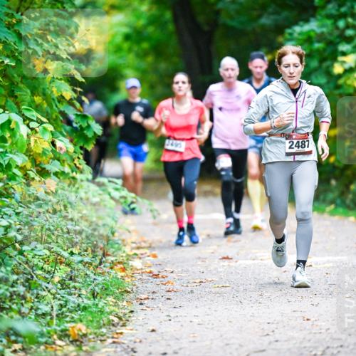 12.10.2025 - Bramfelder Halbmarathon 2025 Dr. Thomas Lammeyer http://msf.ph/oto/9345813 12.10.2025 10:17:38 Laufen 3495, 2487 meine-sportfotos.de