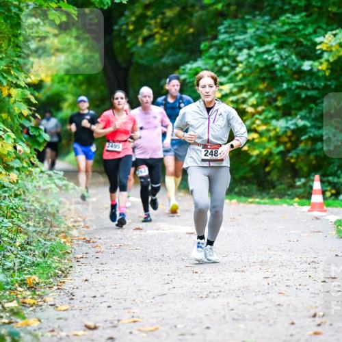 12.10.2025 - Bramfelder Halbmarathon 2025 Dr. Thomas Lammeyer http://msf.ph/oto/9345819 12.10.2025 10:17:39 Laufen 2495, 248 meine-sportfotos.de